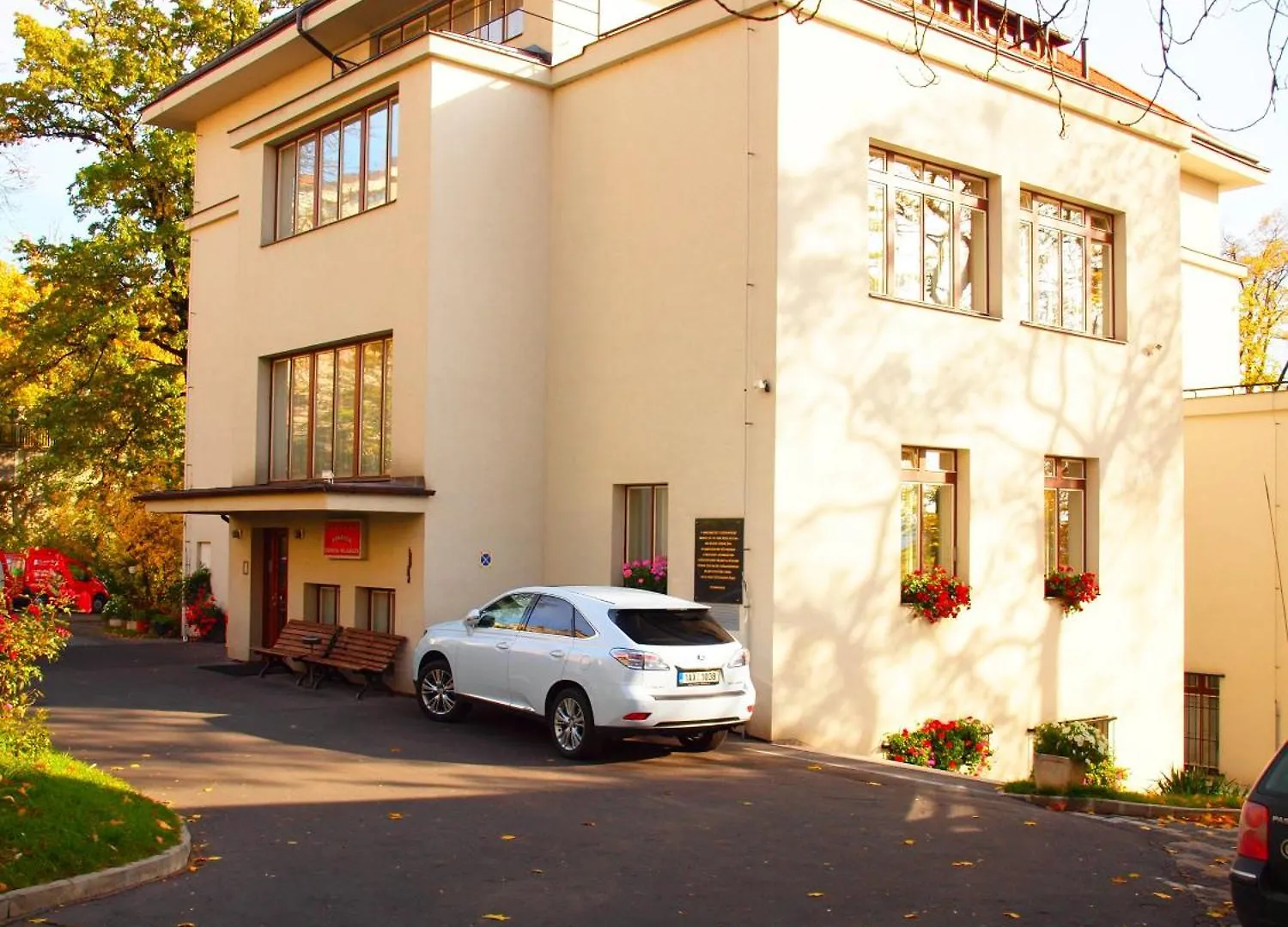 Pension Jana - Domov Mladeze Hotel Praag 2*,  Tsjechië