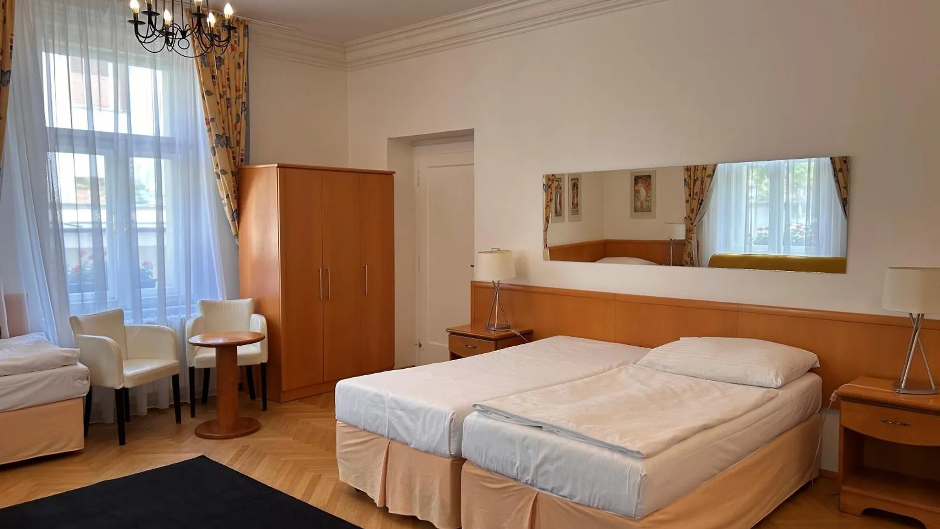 Hotel Pension Jana - Domov Mladeze Praga Pensjonat