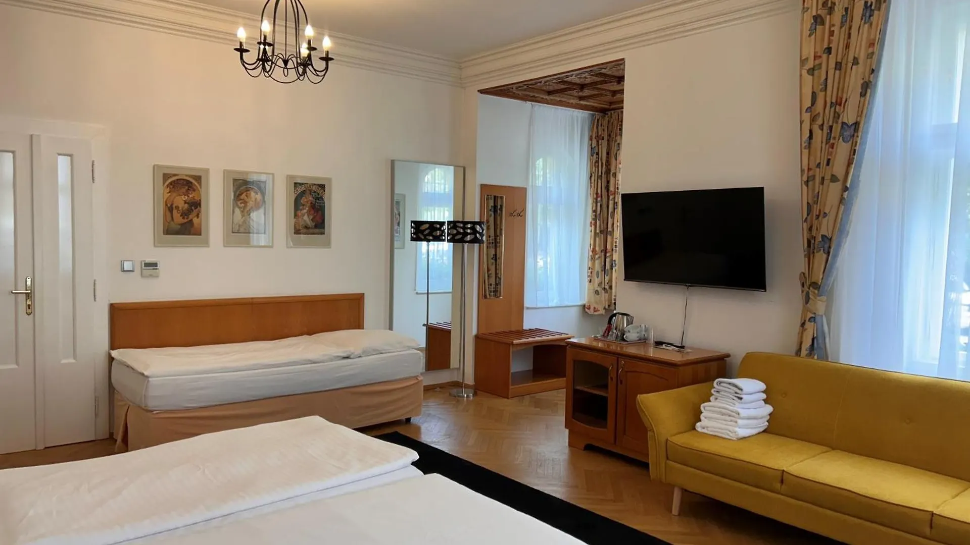 Guest house Pension Jana - Domov Mladeze Prague